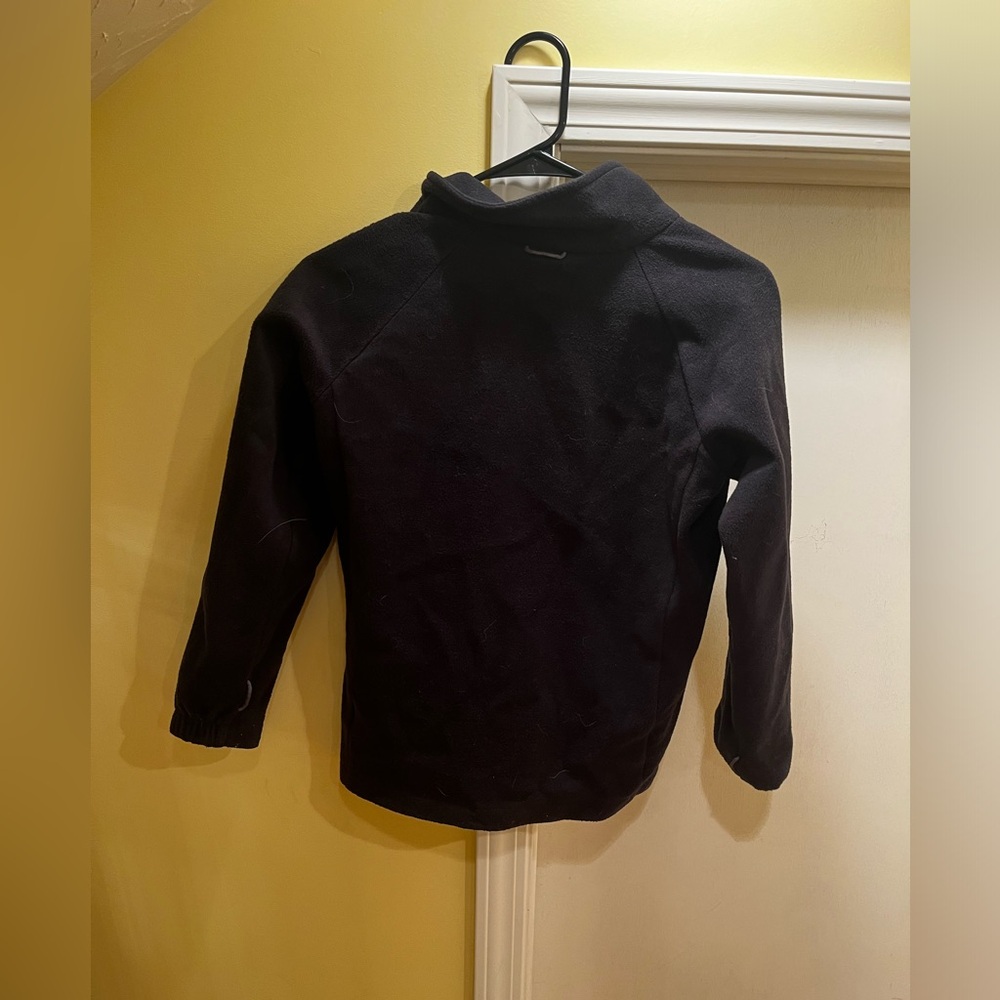 Youth Columbia sweat, jacket size medium